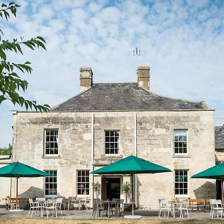 The Castle Inn Bradford-On-Avon Exterior photo