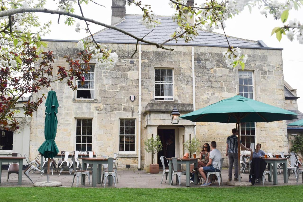 The Castle Inn Bradford-On-Avon Exterior photo